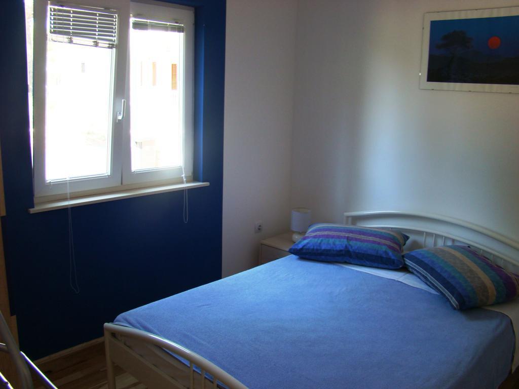 Apartments Pinus Pirovac Zimmer foto