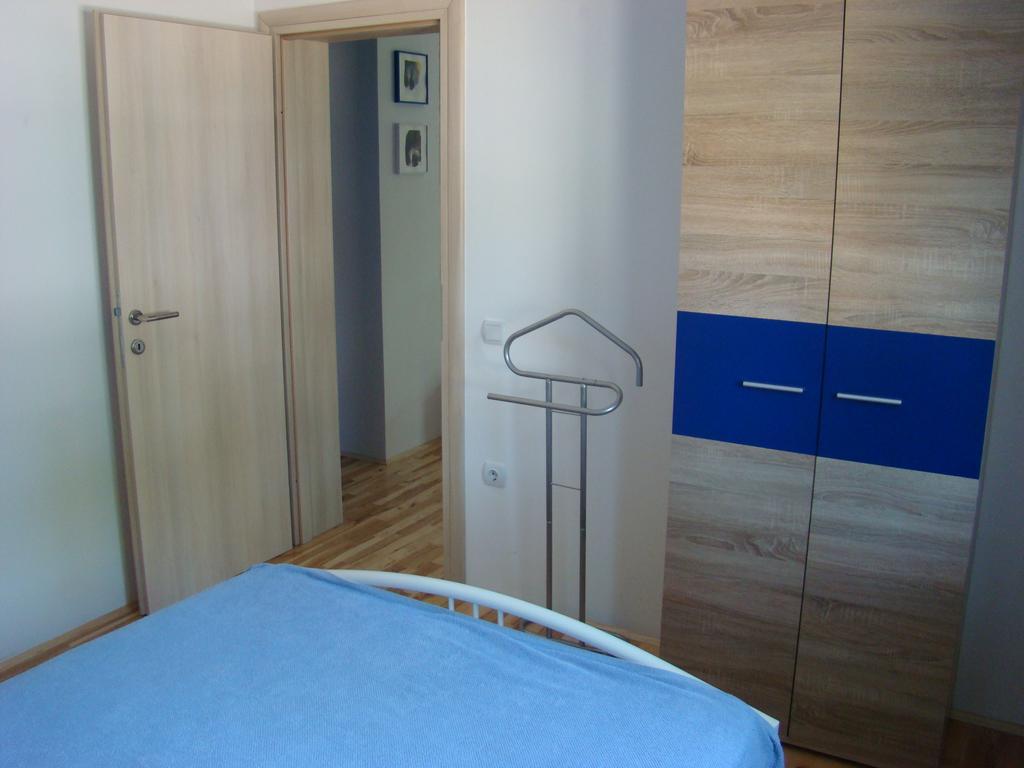 Apartments Pinus Pirovac Zimmer foto