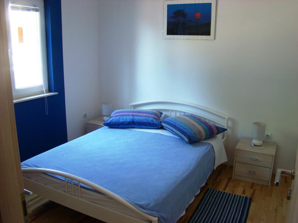 Apartments Pinus Pirovac Zimmer foto