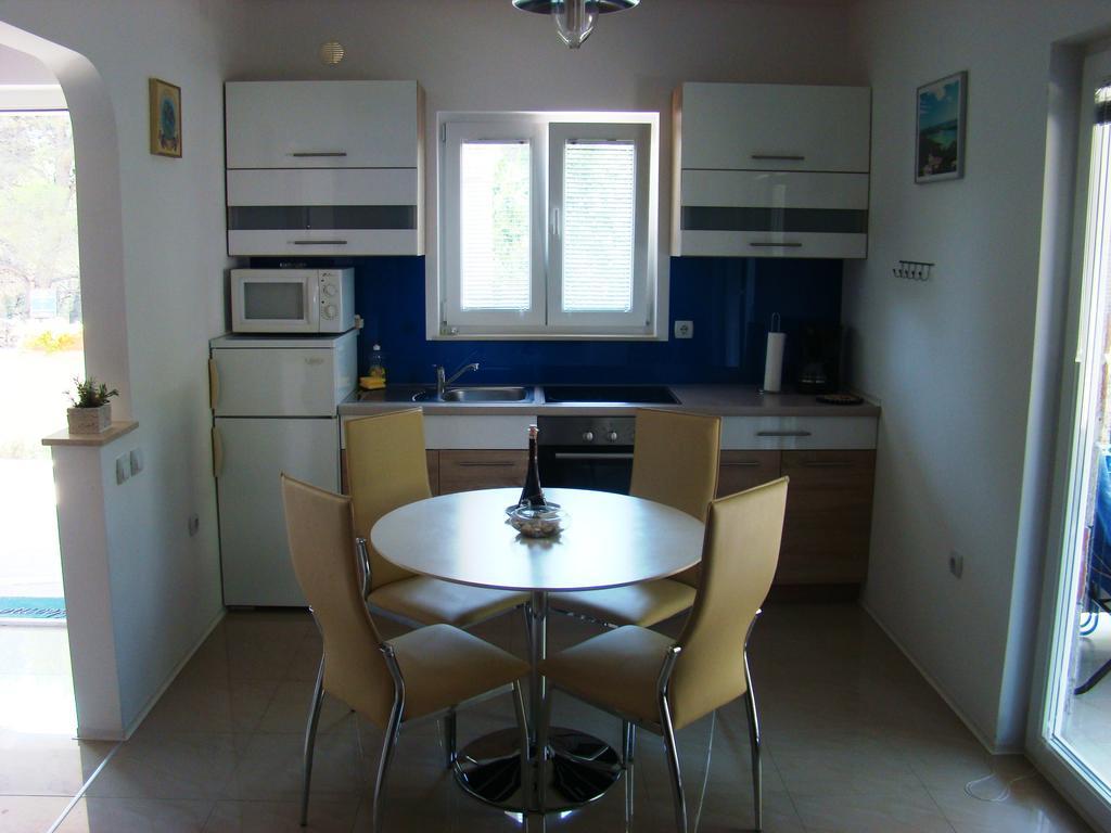 Apartments Pinus Pirovac Zimmer foto