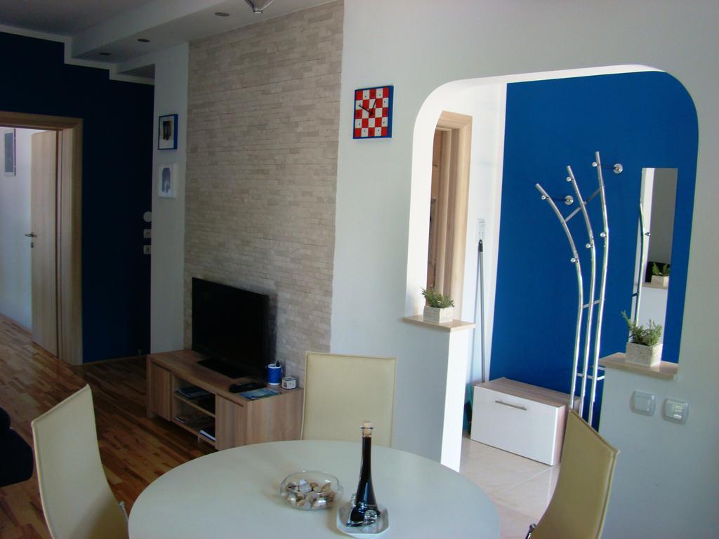 Apartments Pinus Pirovac Zimmer foto